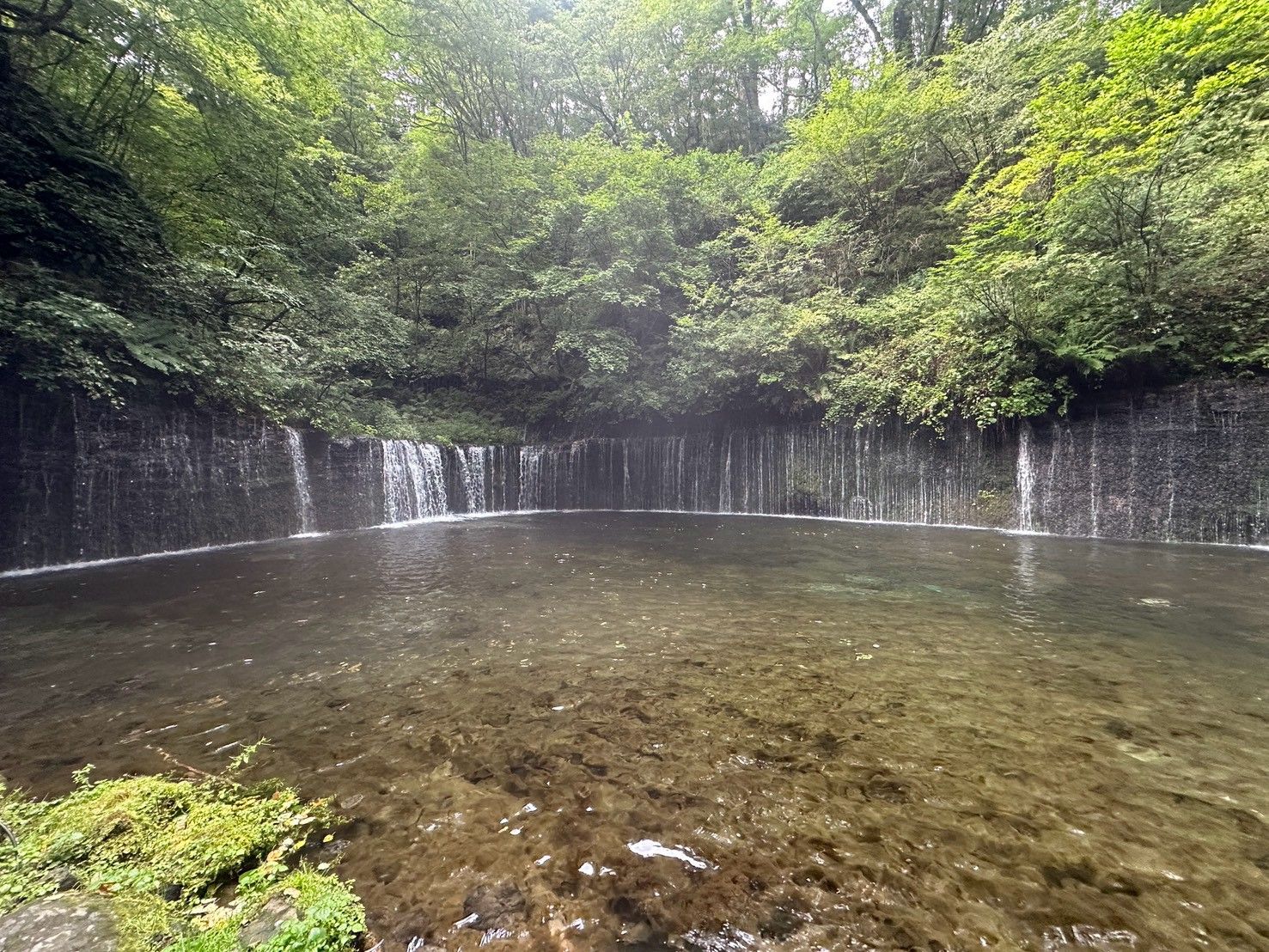 滝の遠景